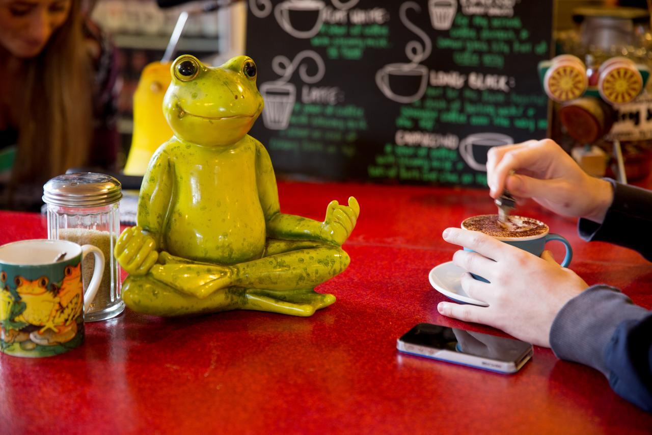 The Pickled Frog Hostel Hobart Buitenkant foto