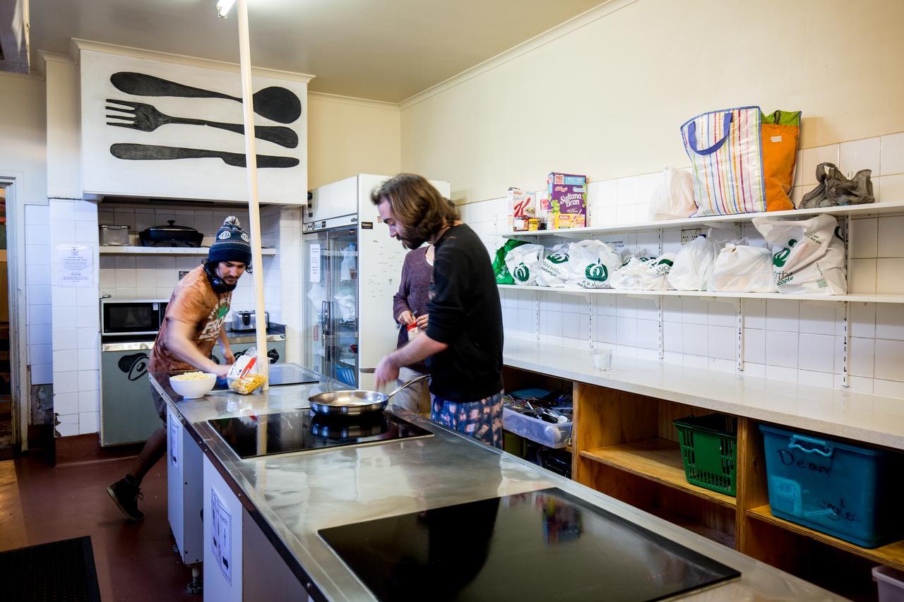 The Pickled Frog Hostel Hobart Buitenkant foto