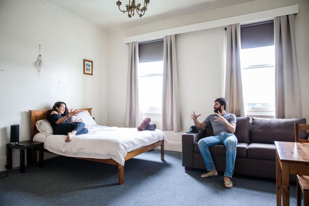 The Pickled Frog Hostel Hobart Buitenkant foto