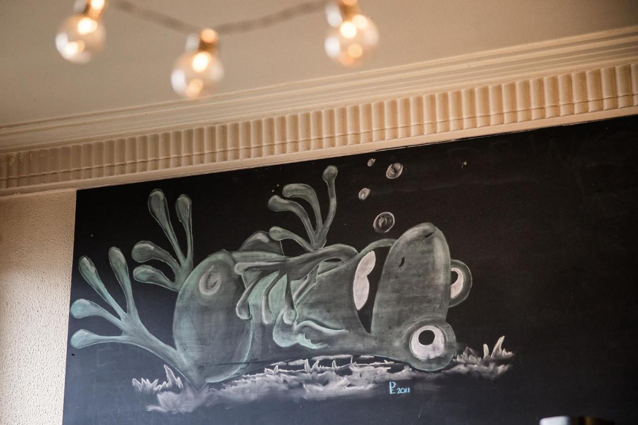 The Pickled Frog Hostel Hobart Buitenkant foto